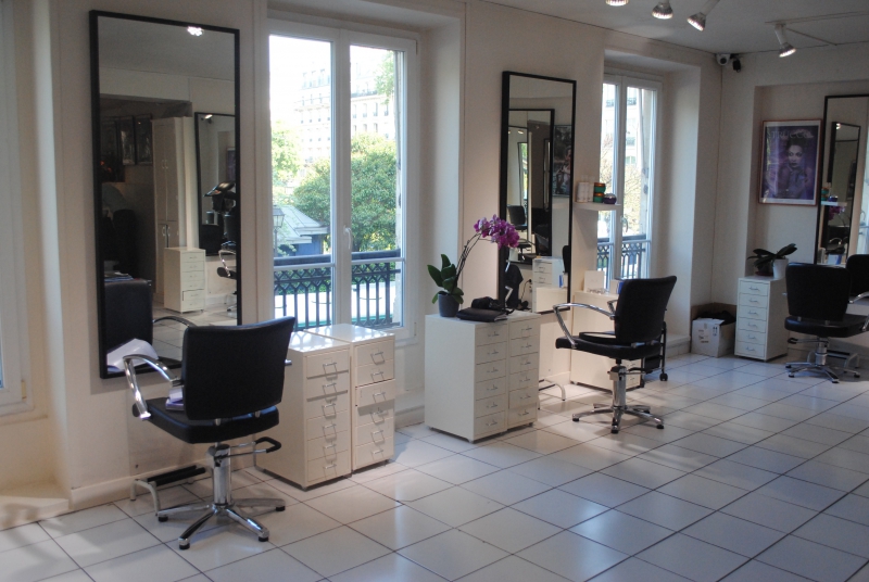 coiffure-SIGNES-min_floor-home-office-property-living-room-room-781228-pxhere.com